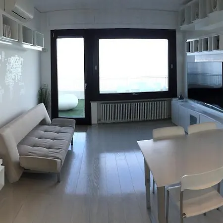Reggio Apartment