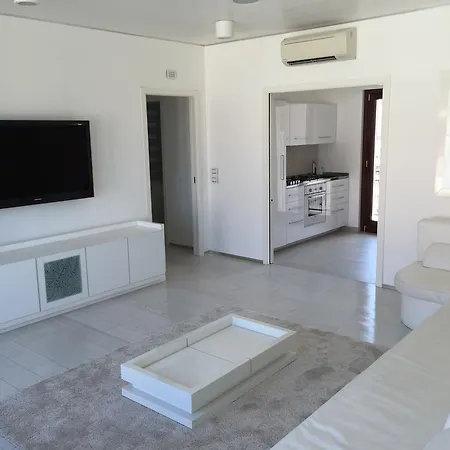 Reggio Apartment