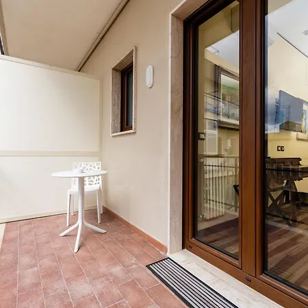 Reggio Luxury Bed & Breakfast 4*