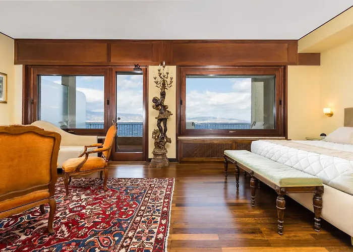 Reggio Luxury 4* Reggio di Calabria